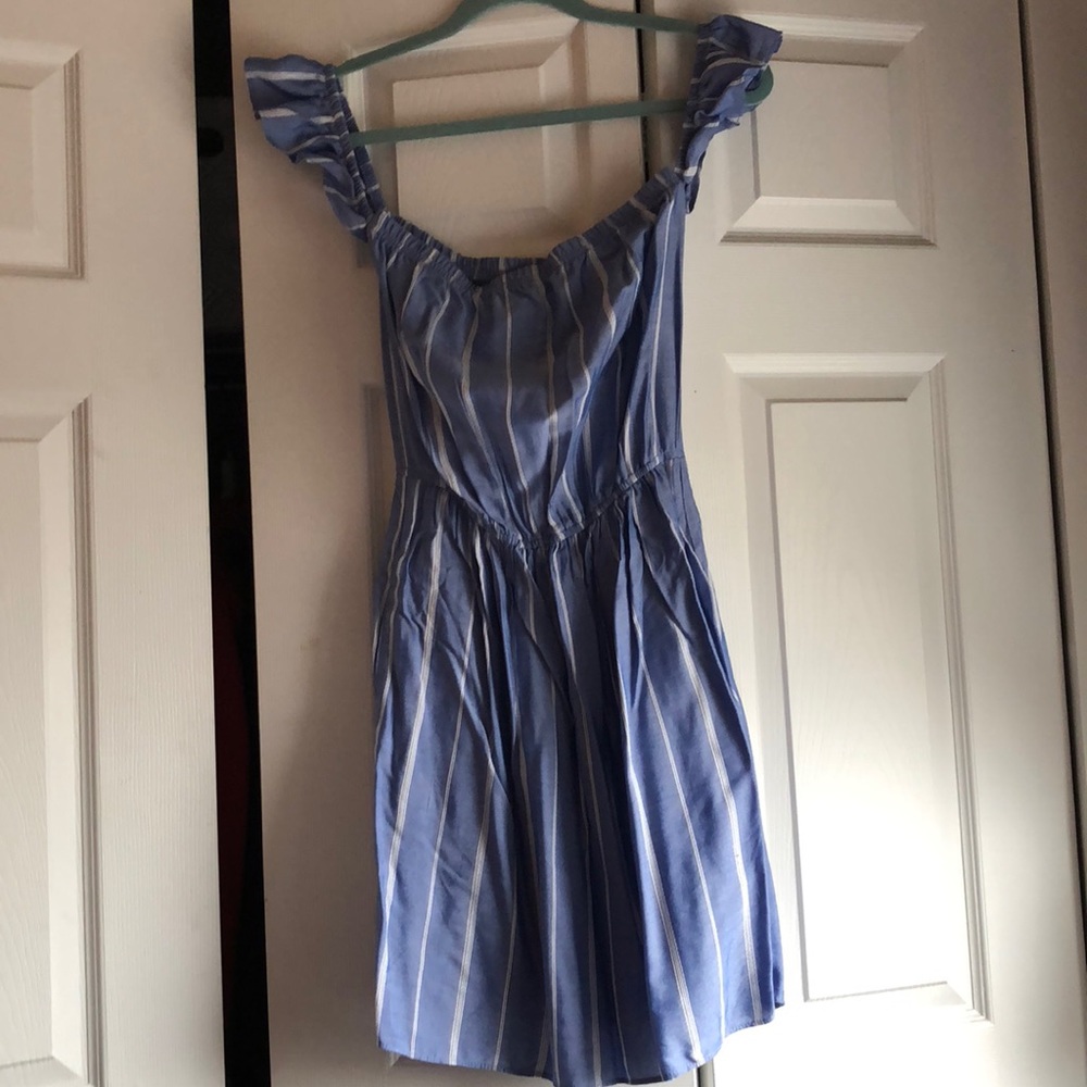 American Eagle off the shoulder dress